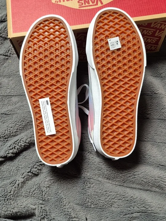 Vans Old Skool Unisex Aura Shift Suede Beige & Pastel Sneakers SZ 6.5 M/8 W, NWT - Picture 10 of 14